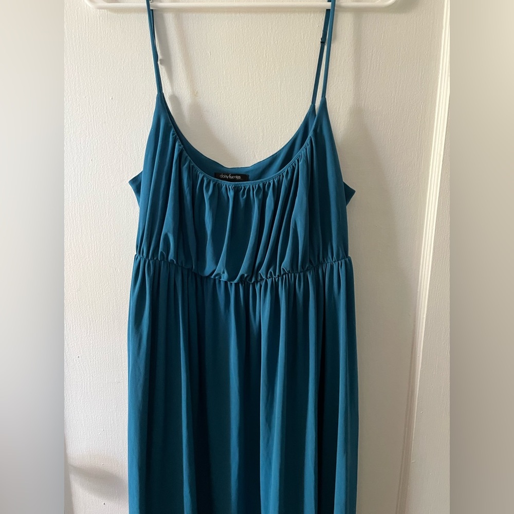Daisy Fuentes spaghetti strapped baby doll dress